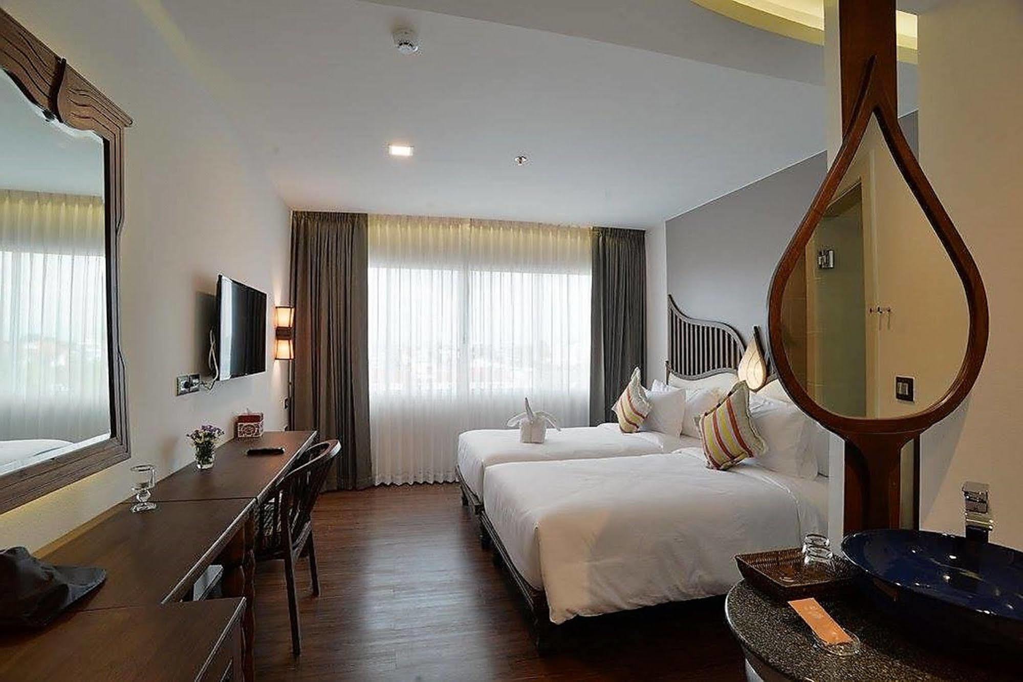 Baisirimaya Hotel Chiang Mai Exterior photo